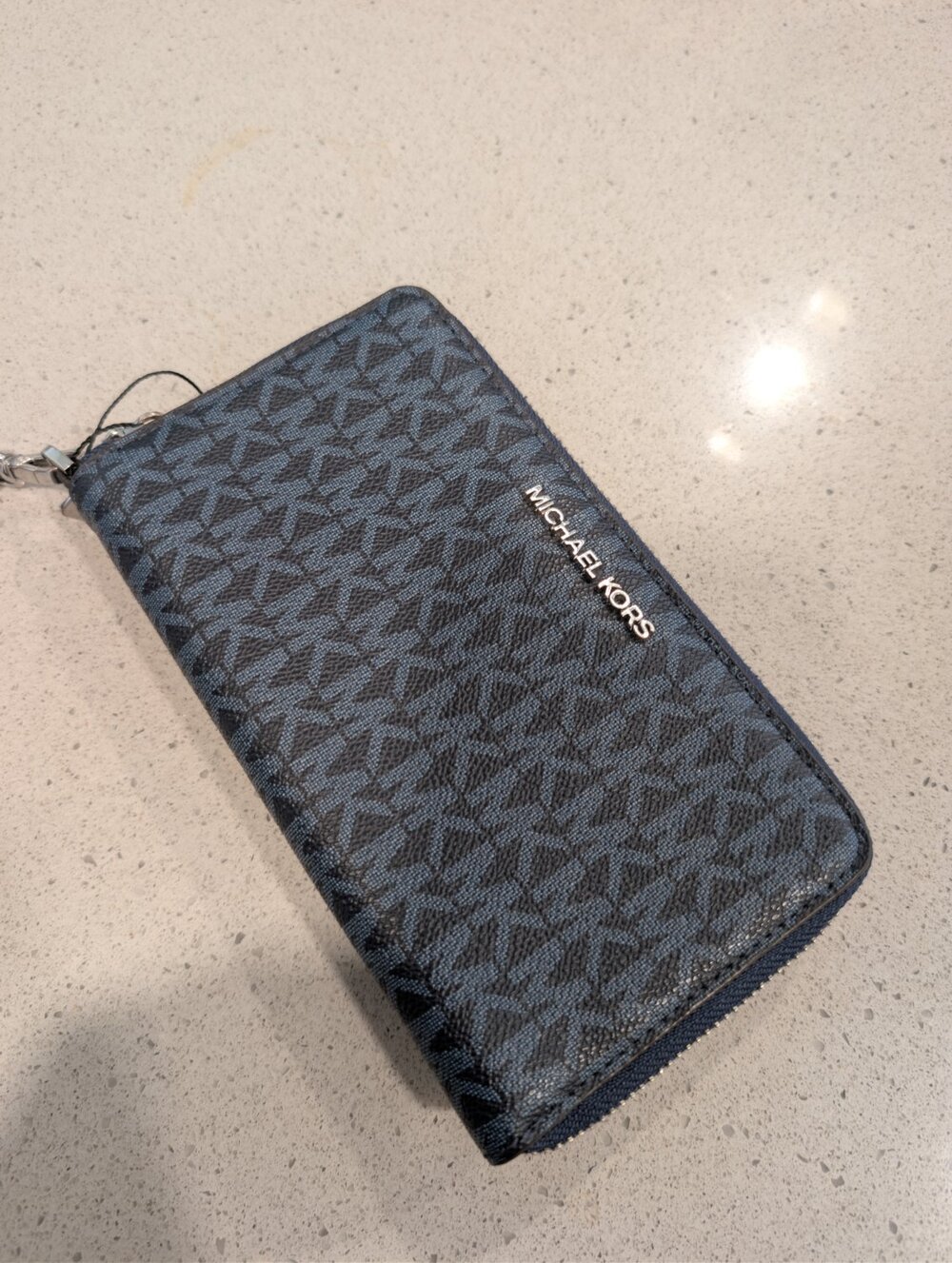 1006 - Michael Kors Zip Around Wallet Navy Signature Canvas - Like New
